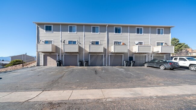5330 Solar Ridge Dr in Colorado Springs, CO - Building Photo - Building Photo