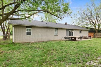 405 SW 10th St in Bentonville, AR - Building Photo - Building Photo