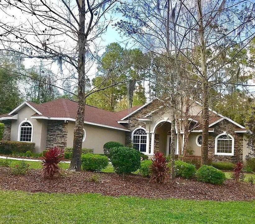 561 SE 42nd St in Ocala, FL - Building Photo