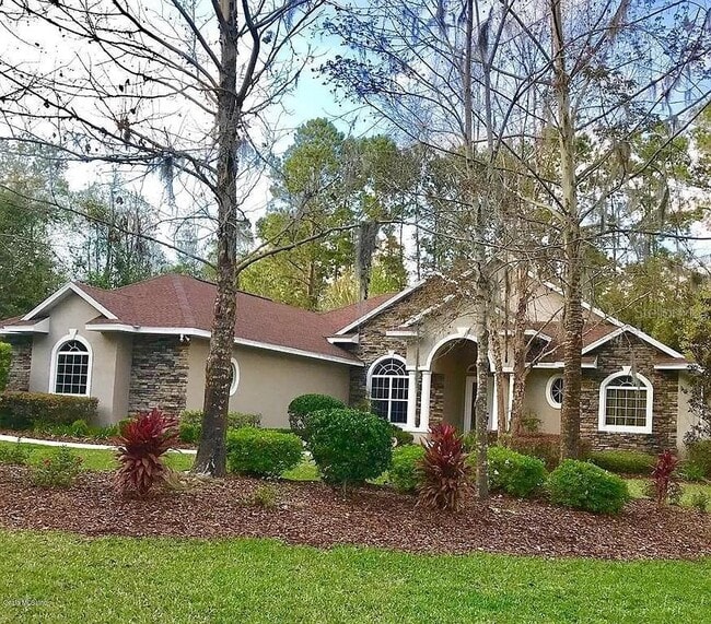 property at 561 SE 42nd St