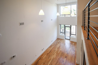 194 Stuyvesant Ave in Brooklyn, NY - Building Photo - Interior Photo