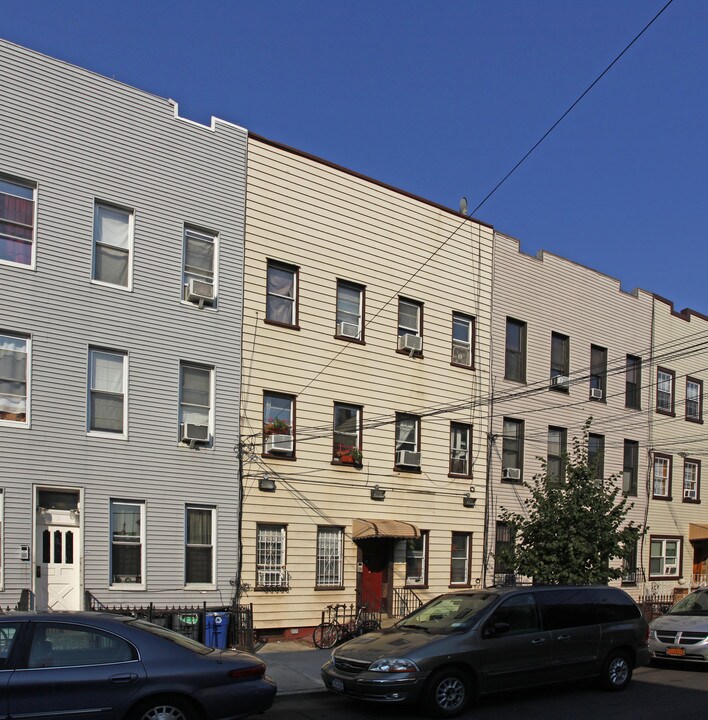 7 Judge St in Brooklyn, NY - Foto de edificio