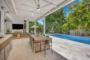 918 Santiago St in Coral Gables, FL - Building Photo