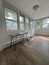 26 Chetwynd Rd, Unit #2 in Somerville, MA - Building Photo - Building Photo