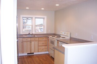 13 Wards Ln in Northbridge, MA - Building Photo