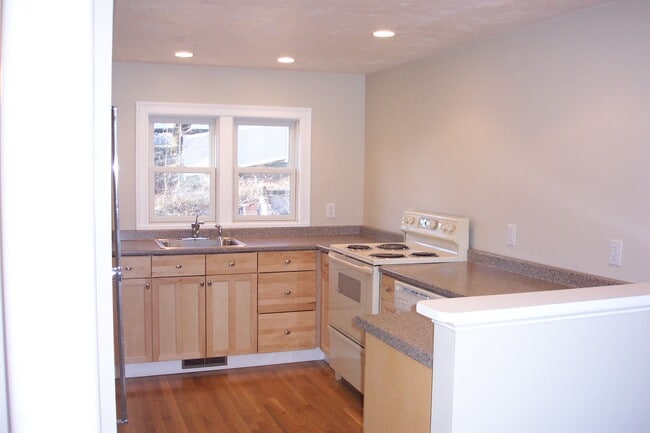 property at 13 Wards Ln