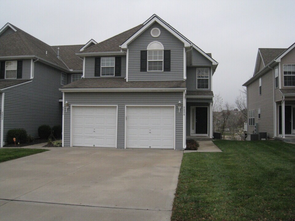 9806 N Lewis Ave in Kansas City, MO - Building Photo