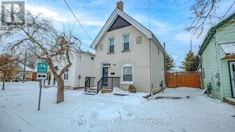 128 Cayuga St in Brantford, ON - Building Photo