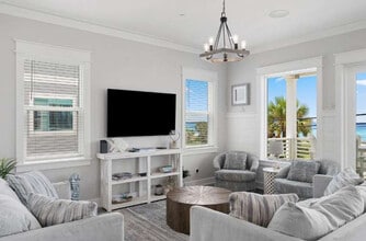 157 S Arnold Rd in Panama City Beach, FL - Building Photo - Building Photo