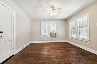 422 Silliman St in Sealy, TX - Building Photo - Building Photo