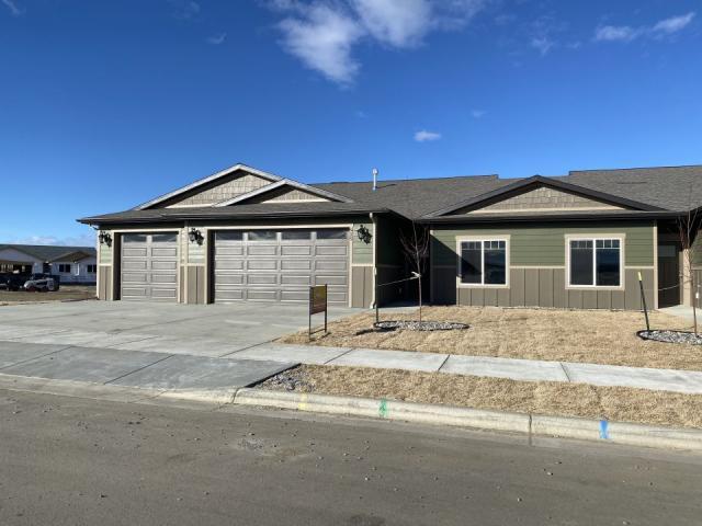 925 Mission Oaks Dr in Billings, MT - Building Photo