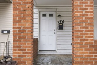 186 Oneida St in Pittsburgh, PA - Foto de edificio - Building Photo