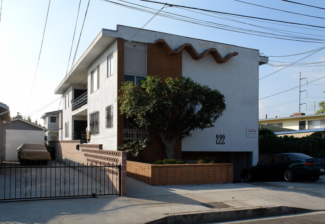 222 W Kelso St in Inglewood, CA - Building Photo