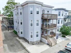 39 Chester St in Boston, MA - Building Photo