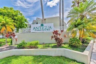 17520 NW 67th Pl in Hialeah, FL - Building Photo - Building Photo