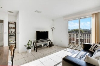 1349 SW 3rd St in Miami, FL - Building Photo - Building Photo