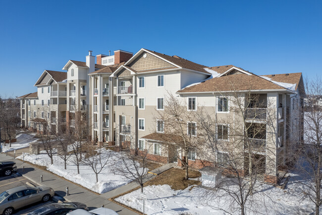 16 Country Village Bay NW in Calgary, AB - Building Photo - Building Photo