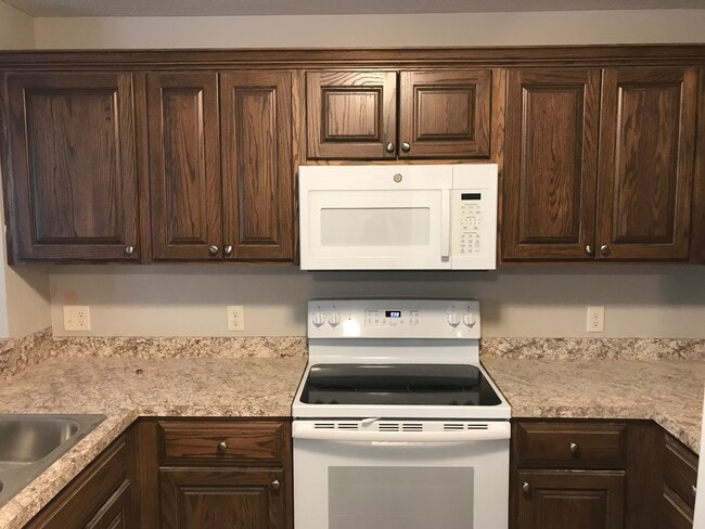 1617 E Military Ave in Fremont, NE - Building Photo - Building Photo