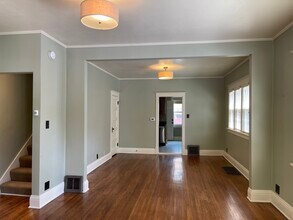 1310 S Phillips Ave in Sioux Falls, SD - Building Photo - Building Photo