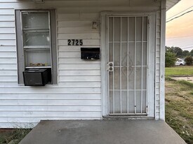 2725 Lilly St in Jackson, MS - Building Photo