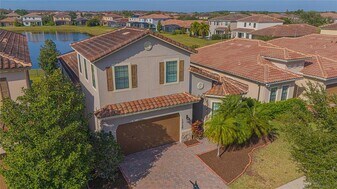 13130 Woodford St in Orlando, FL - Building Photo