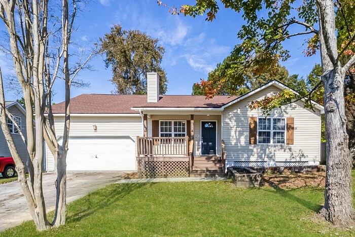 102 Dartmouth Ct in Goose Creek, SC - Building Photo