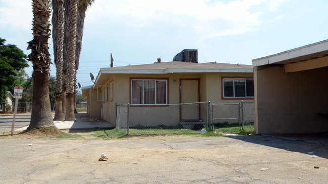 7487 S Elm St in Highland, CA - Building Photo - Building Photo