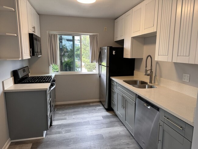3826 Swift Ave in San Diego, CA - Building Photo - Building Photo