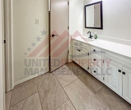 805 Merion Dr in Carlsbad, NM - Building Photo - Building Photo