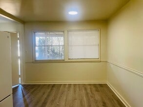 851 Greenwood Ave in West Sacramento, CA - Building Photo - Building Photo