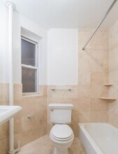 51 Leroy St in New York, NY - Building Photo - Building Photo