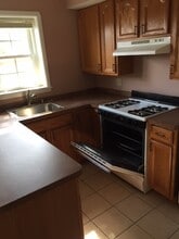 10 Prospect St, Unit 10C in Deep River, CT - Foto de edificio - Building Photo