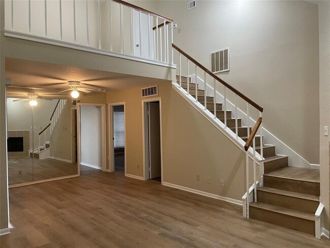 property at 3100 Walnut Bend Ln
