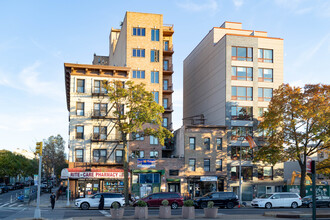 Greenwood Plaza in Brooklyn, NY - Building Photo - Building Photo