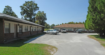 Lake Rousseau Apartments