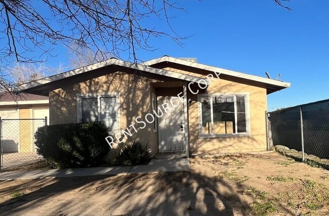 15641 Morada Rd in Victorville, CA - Building Photo - Building Photo