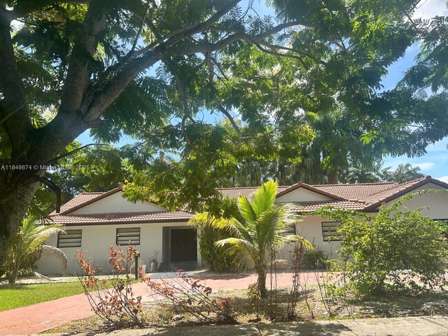property at 15775 N Miami Ave