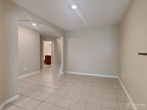 524 Red Dusk Paint Dr in La Marque, TX - Building Photo - Building Photo