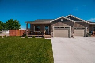 1279 Gary Dr in Blackfoot, ID - Building Photo