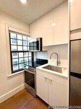 1200 Massachusetts Ave, Unit 217 in Cambridge, MA - Foto de edificio - Building Photo