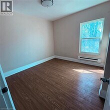 95 Sanford Ave N in Hamilton, ON - Building Photo - Building Photo