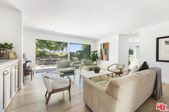 2027 Park Dr in Los Angeles, CA - Building Photo - Building Photo