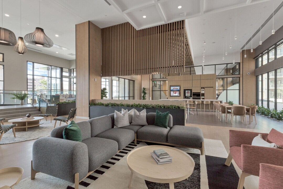 The Broadleaf in Aurora, CO - Building Photo