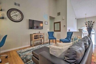 483 Oak Dr in Hapeville, GA - Building Photo - Building Photo