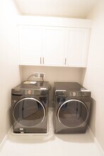 2049 W Rosecrans Ave in Gardena, CA - Building Photo - Building Photo