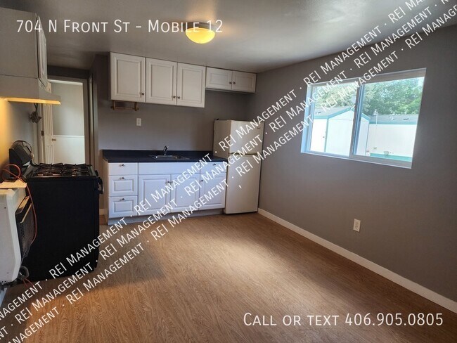 704 N Front St, Unit Mobile 12 in Townsend, MT - Building Photo - Building Photo