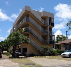 658 Hausten St in Honolulu, HI - Building Photo - Building Photo