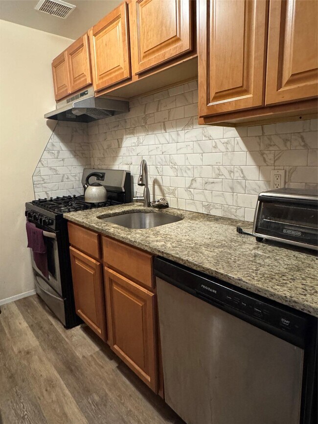 62 Crescent-Unit -3D in Tuckahoe, NY - Building Photo - Building Photo