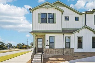 1102 Bexar Ln in Plano, TX - Building Photo