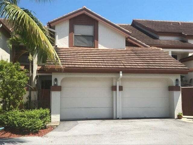 12692 Shoreline Dr in Wellington, FL - Building Photo